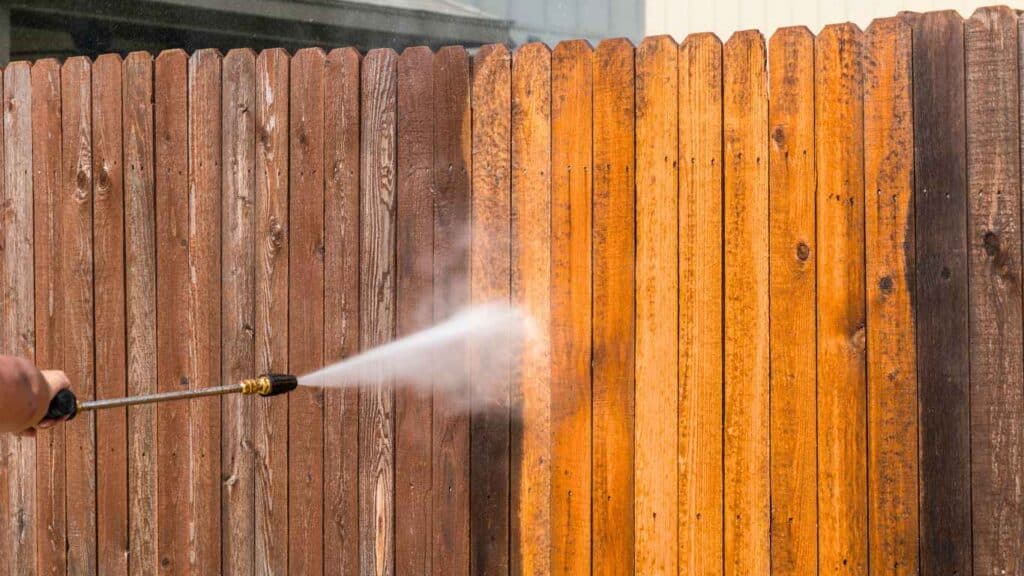 Pawcatuck-roofing-company-power-washing